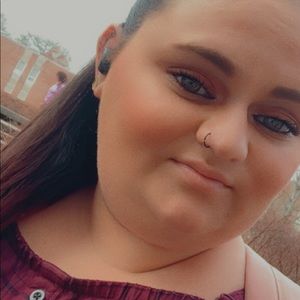 Meet your Posher, Briana